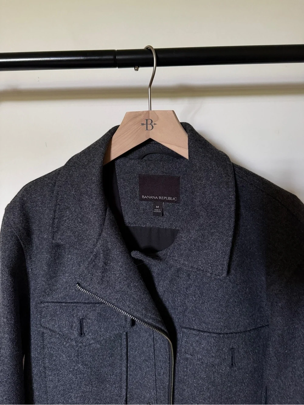 Banana Republic structured pea